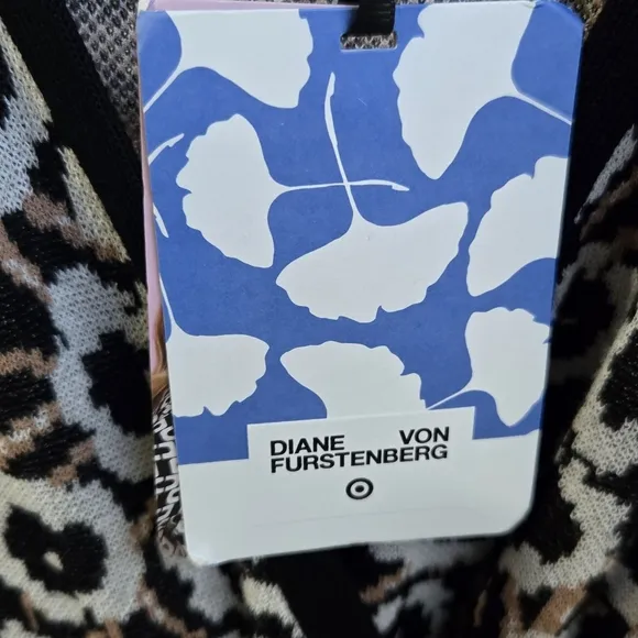 🐢 Diane Von Furstenberg for Target DVF V-Neck Neutral Poppy Wrap Sweater. XXS