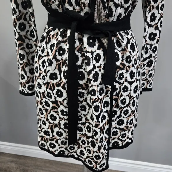 🐢 Diane Von Furstenberg for Target DVF V-Neck Neutral Poppy Wrap Sweater. XXS