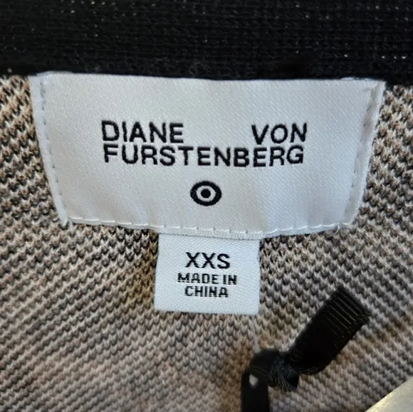 🐢 Diane Von Furstenberg for Target DVF V-Neck Neutral Poppy Wrap Sweater. XXS