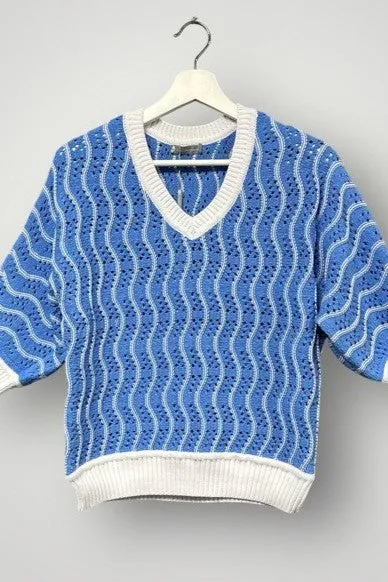 2-Color Pattern V-Neck Sweater