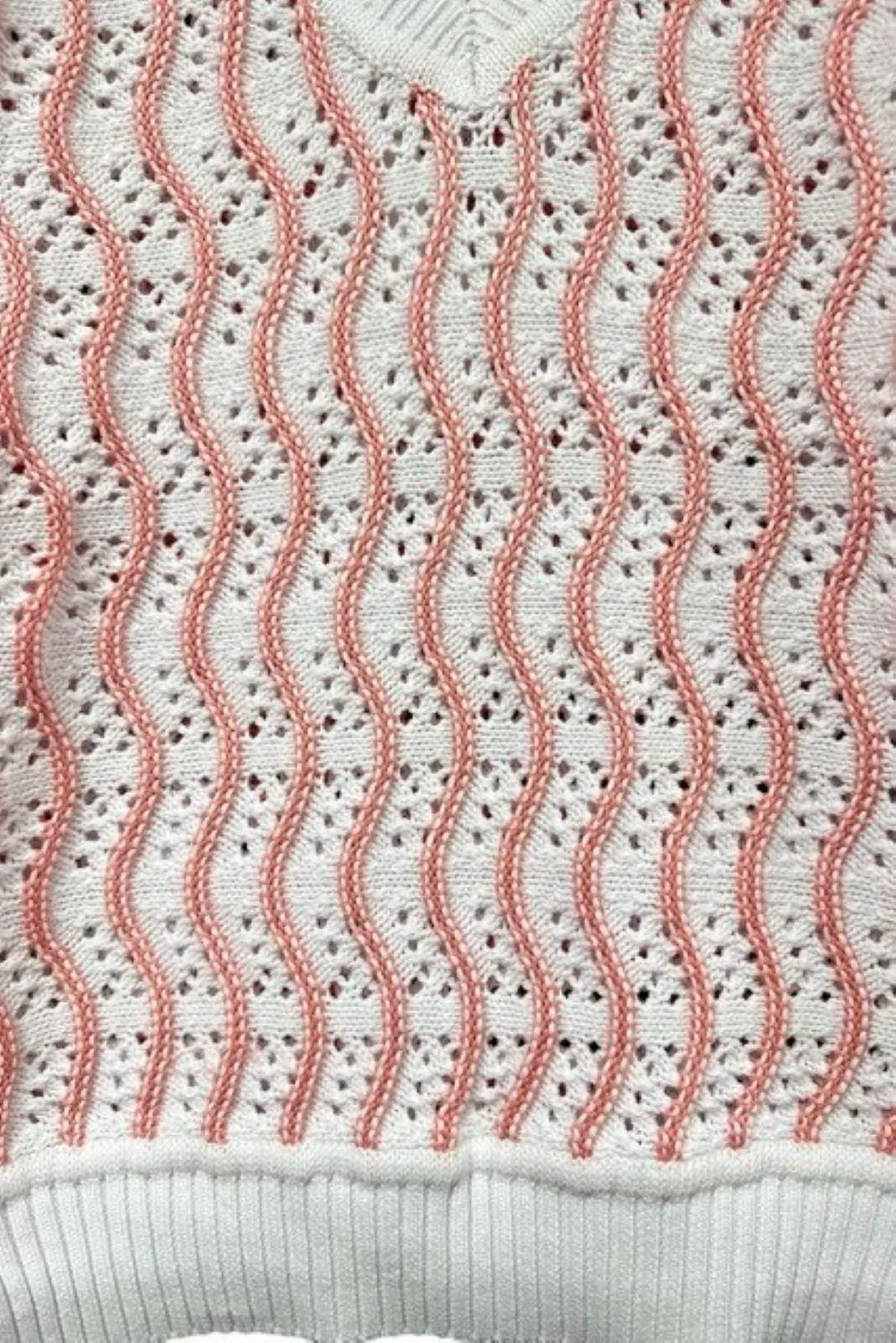 2-Color Pattern V-Neck Sweater