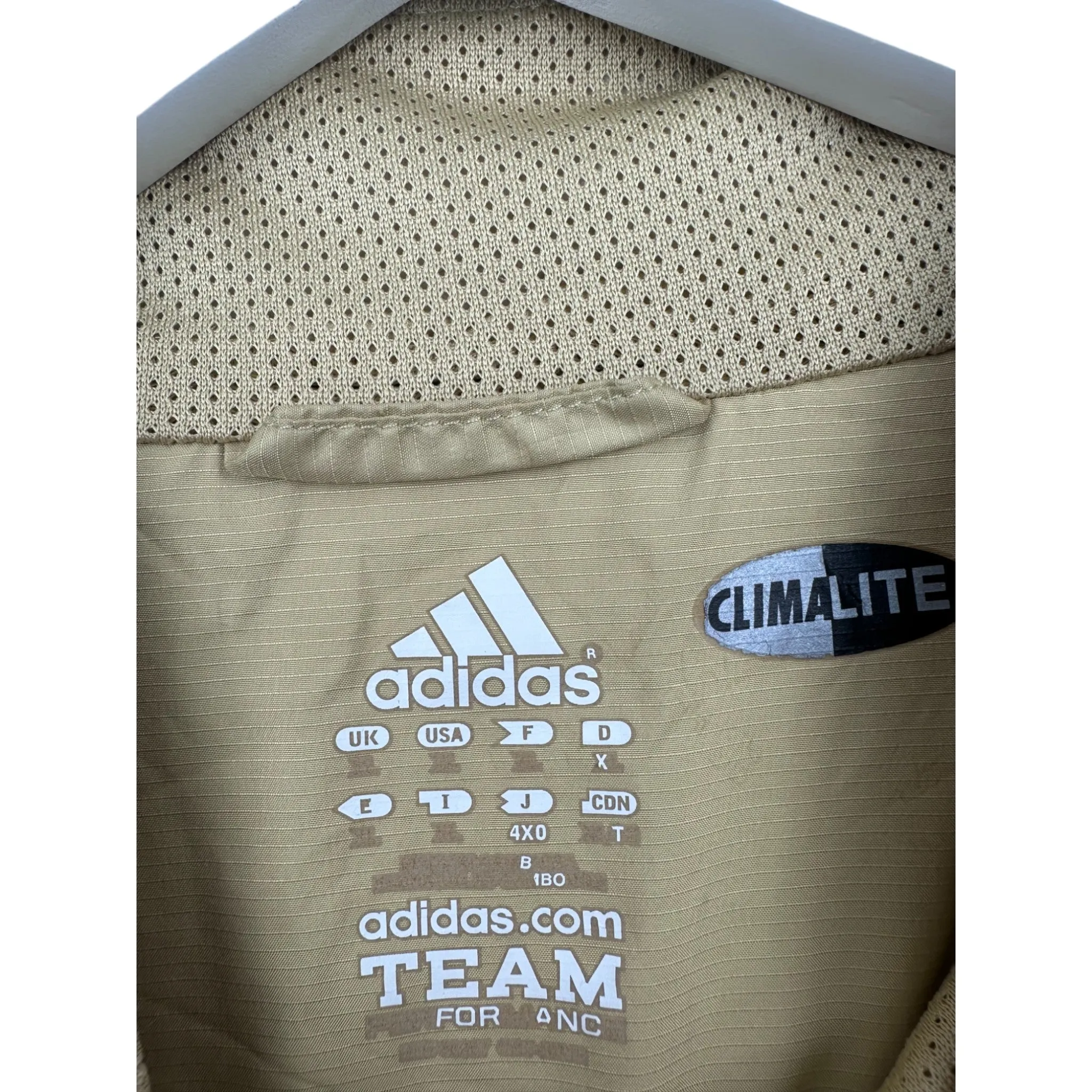ADIDAS "AKRON ZIPS" LIGHT JACKET - (XL)