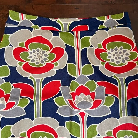 ANTHROPOLOGIE Boden A-Line Lotus Flower Skirt Knee Length Floral Pencil Size 6