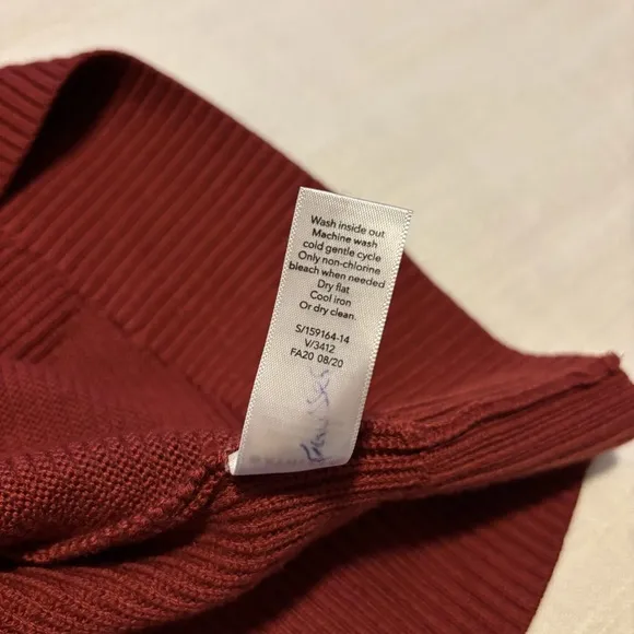 Athleta Hanover V-Neck Sweater | Canyon Red | XS