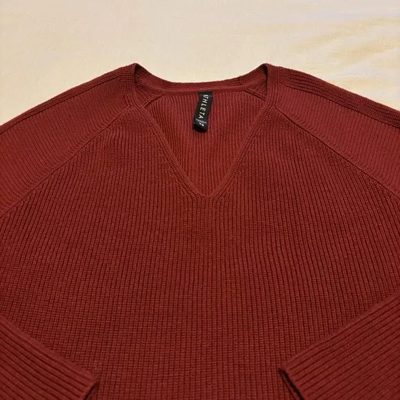 Athleta Hanover V-Neck Sweater | Canyon Red | XS