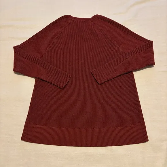 Athleta Hanover V-Neck Sweater | Canyon Red | XS