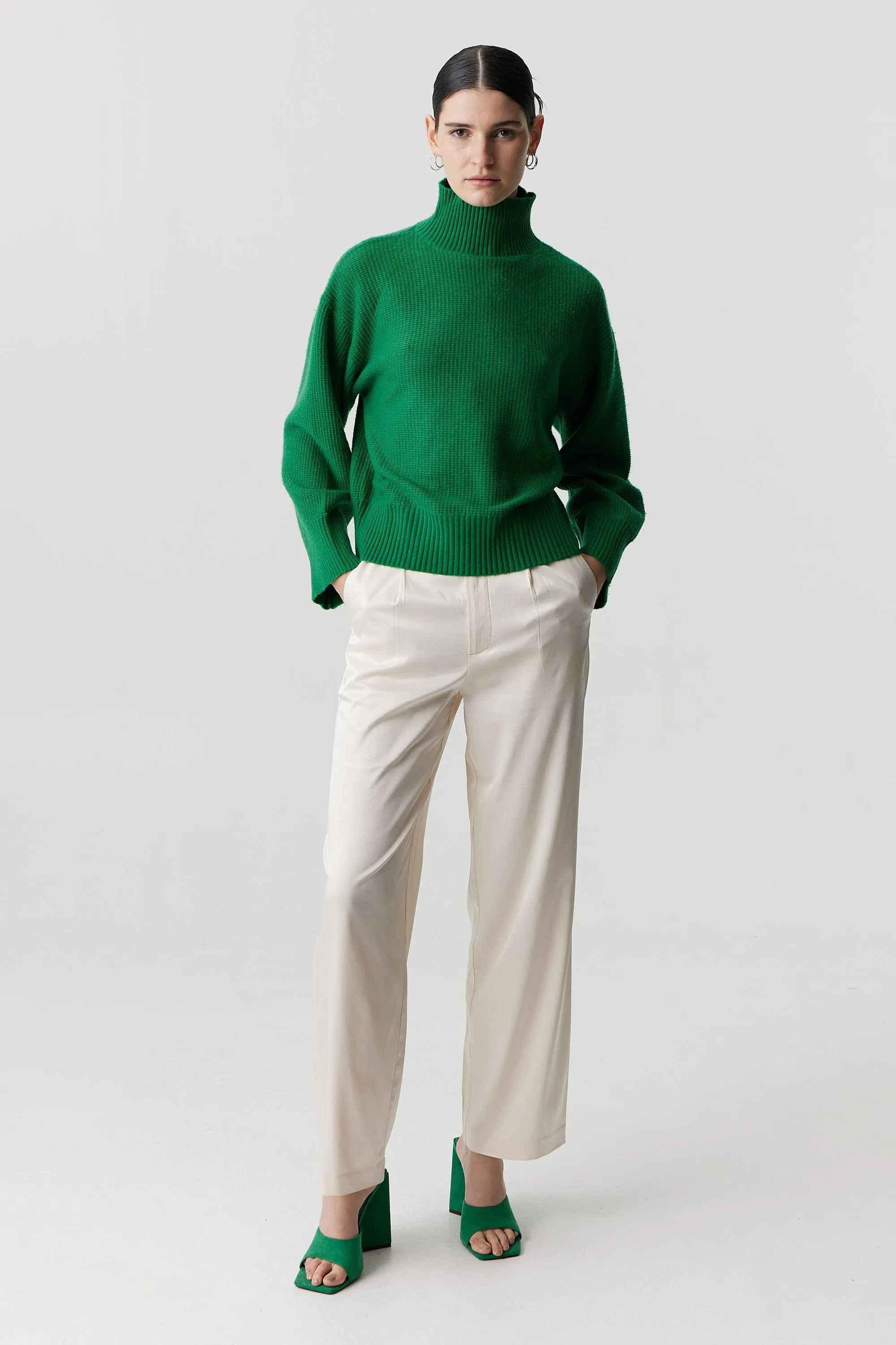 BOUCLE TURTLENECK KNIT | JADE