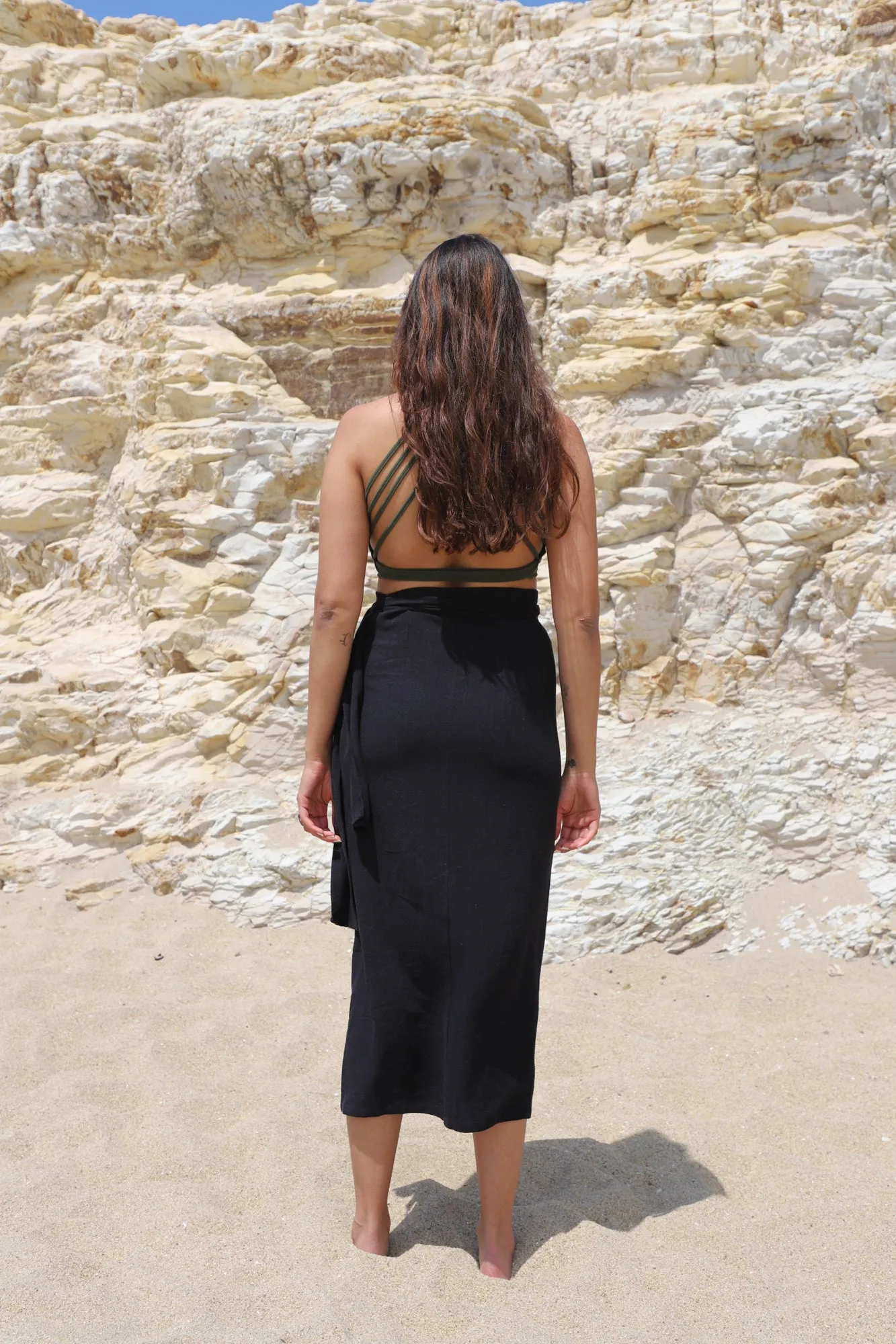 Calliope Falda-Pareo in Media Noche