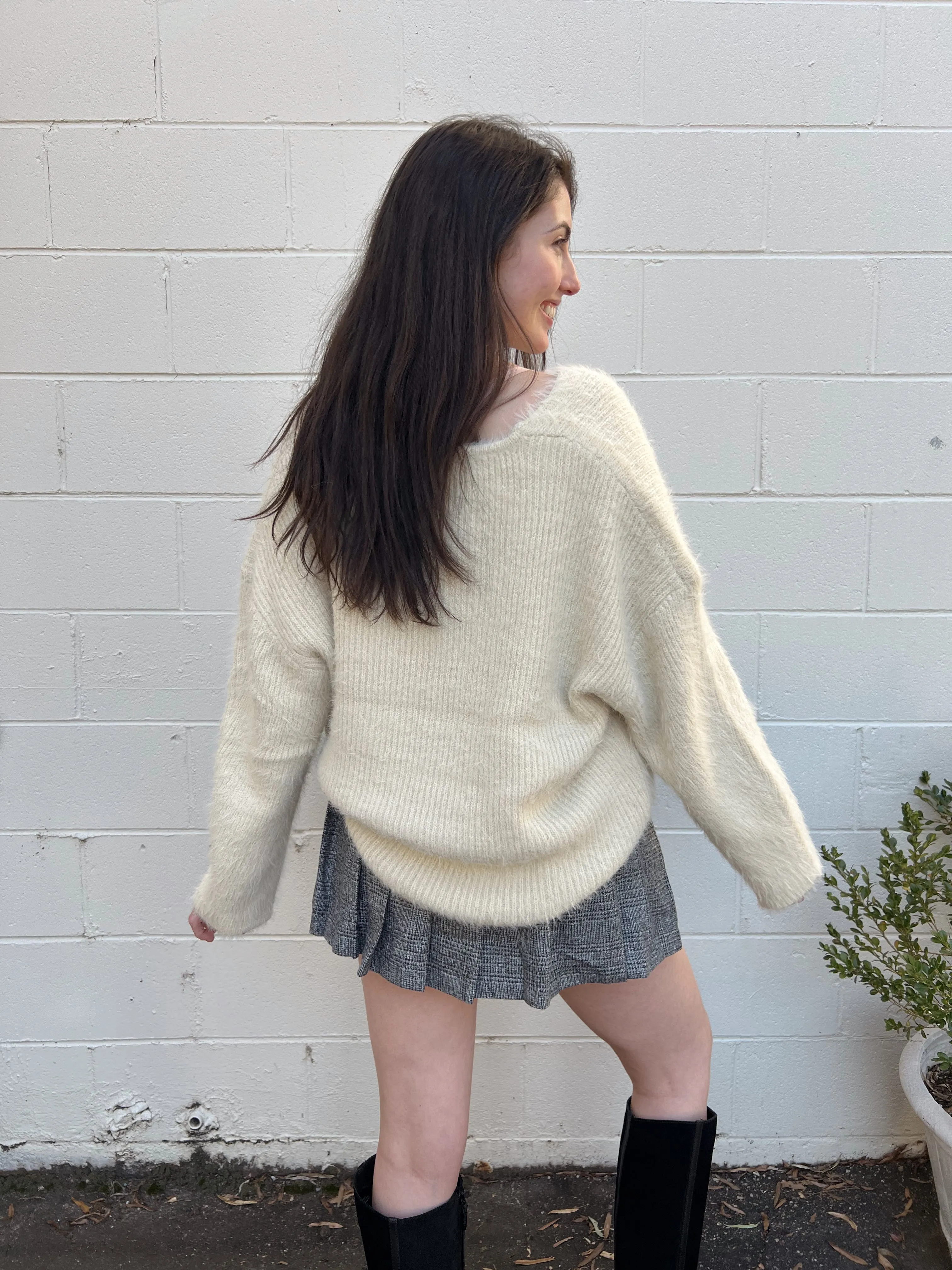 Classic Move V-Neck Fuzzy Sweater