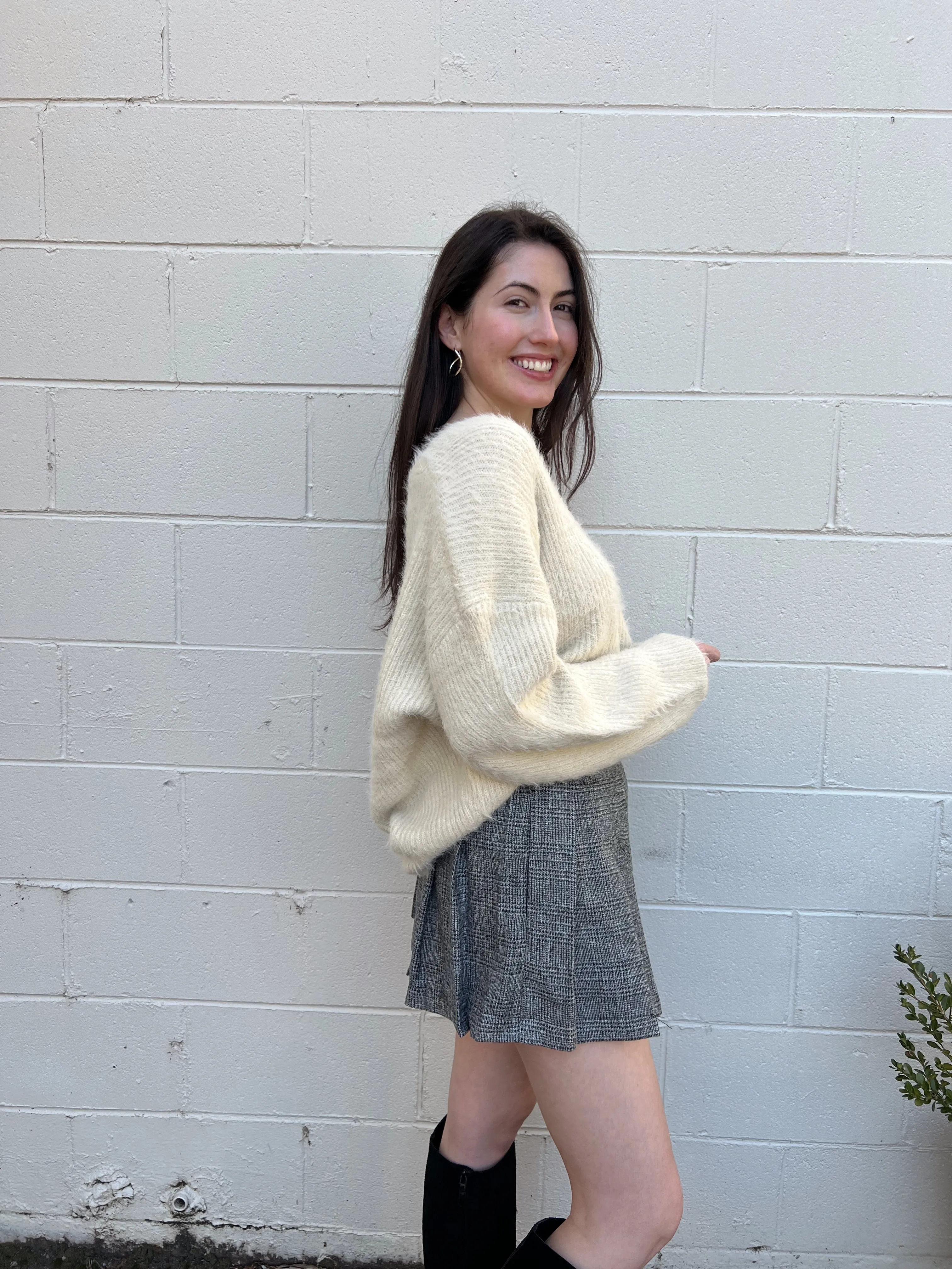 Classic Move V-Neck Fuzzy Sweater