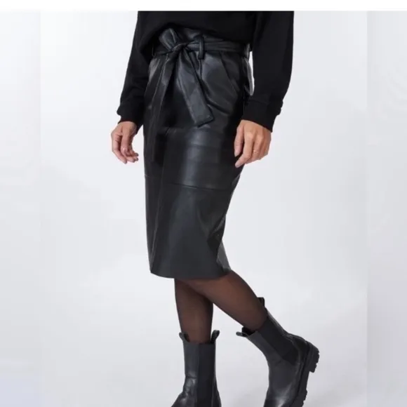 Esqualo Belted Straight Skirt Faux Leather Black Size 12 New Lined