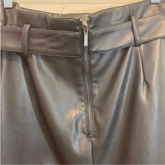 Esqualo Belted Straight Skirt Faux Leather Black Size 12 New Lined