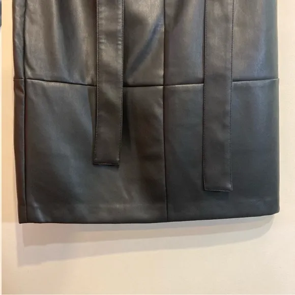 Esqualo Belted Straight Skirt Faux Leather Black Size 12 New Lined