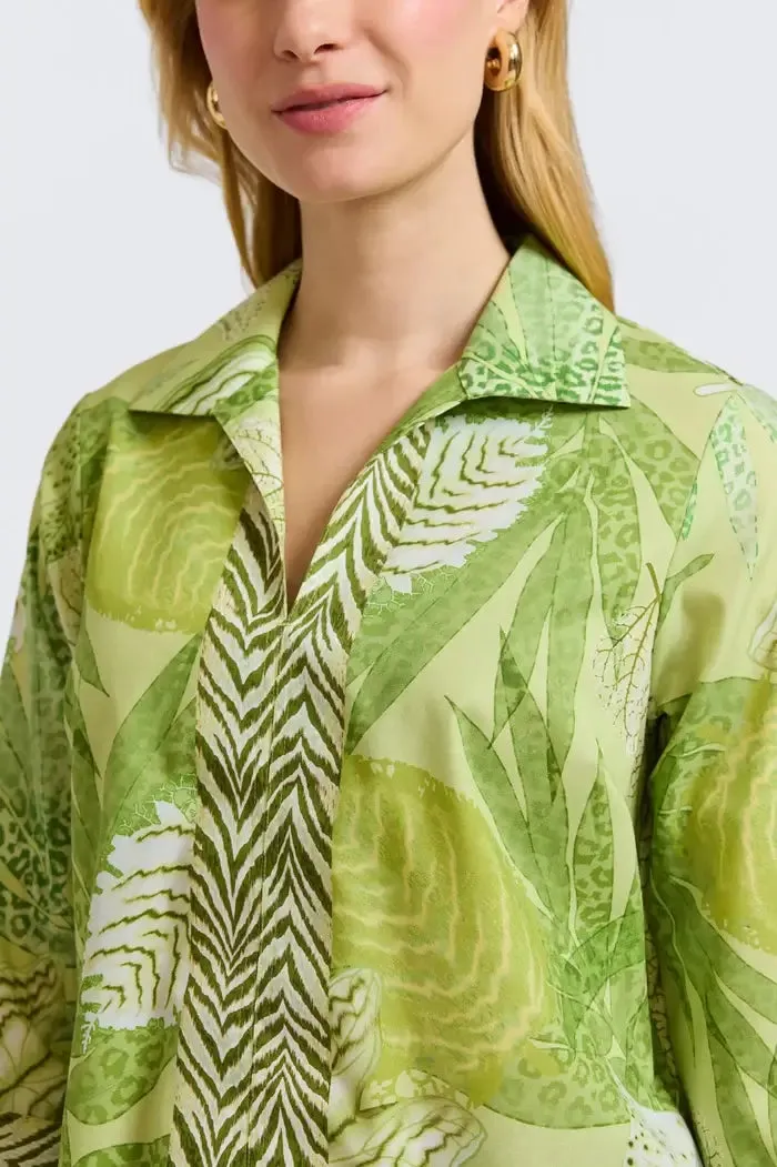 Foxcroft Agnes Linen Giraffe Shirt in Leaf Green