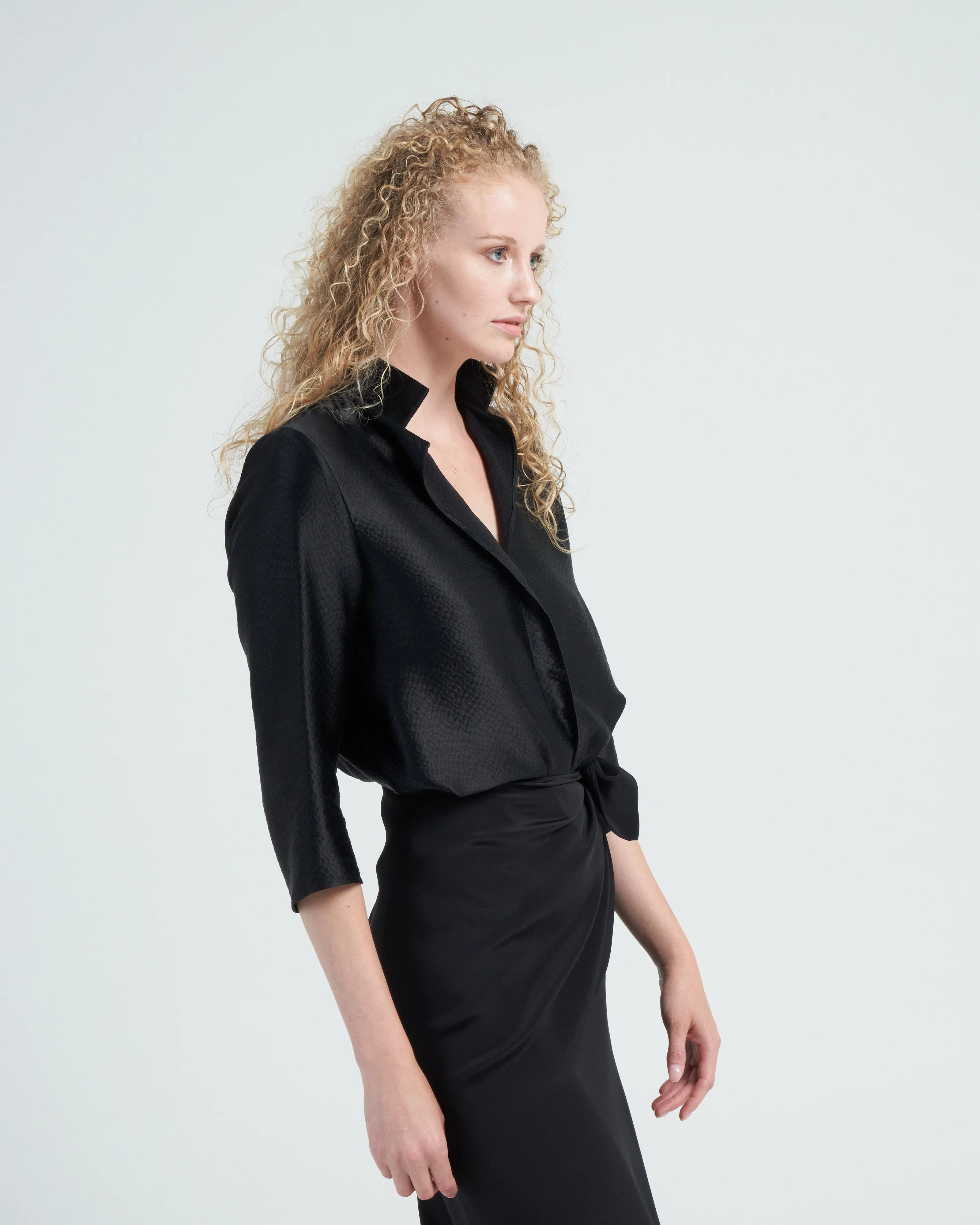 frolic top - black
