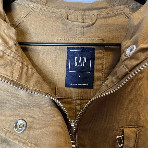 GAP Women’s Tan Utility Jacket Small