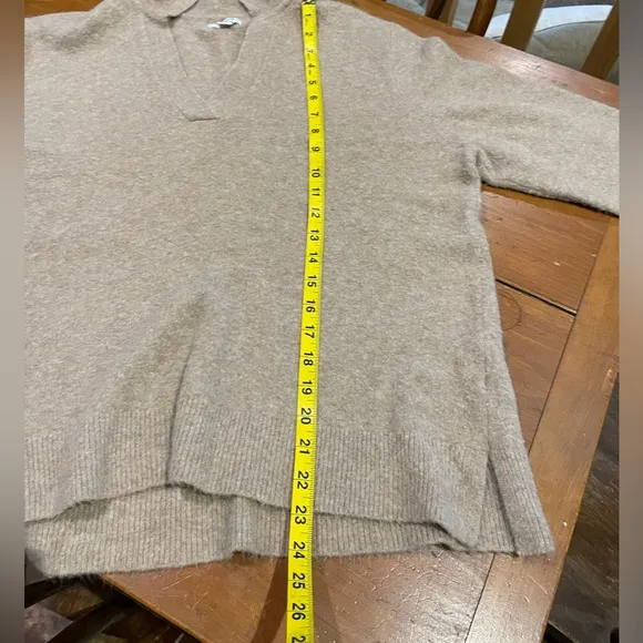 J.CREW super soft V-neck collared beige sweater