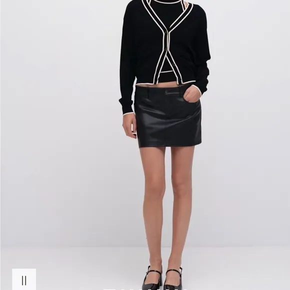 Leather-effect mini-skirt
