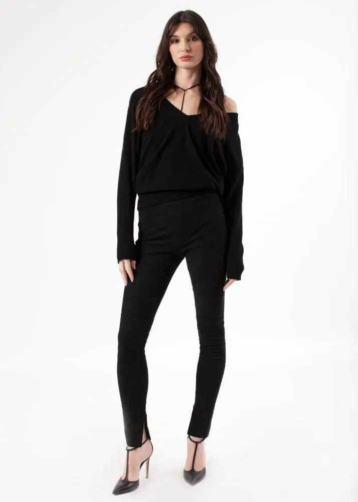 LIA V-NECK SWEATER