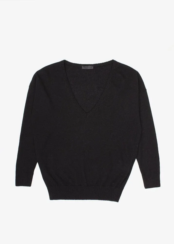 LIA V-NECK SWEATER