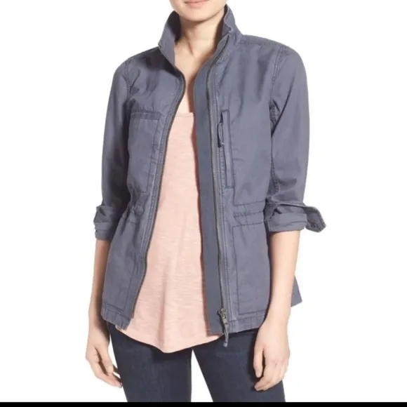 Madewell fleet utility jacket in a blue / gray color. Size XXS.
