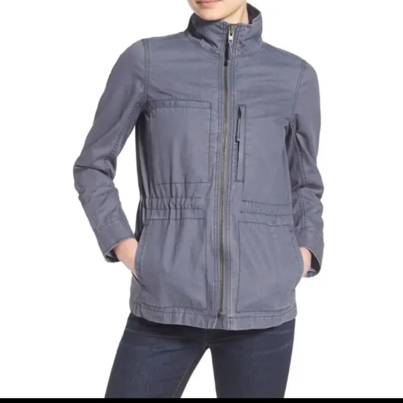 Madewell fleet utility jacket in a blue / gray color. Size XXS.