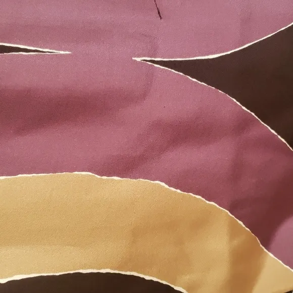 MaxMara skirt in abstract purple, gold and black design - 100% silk- Siz…