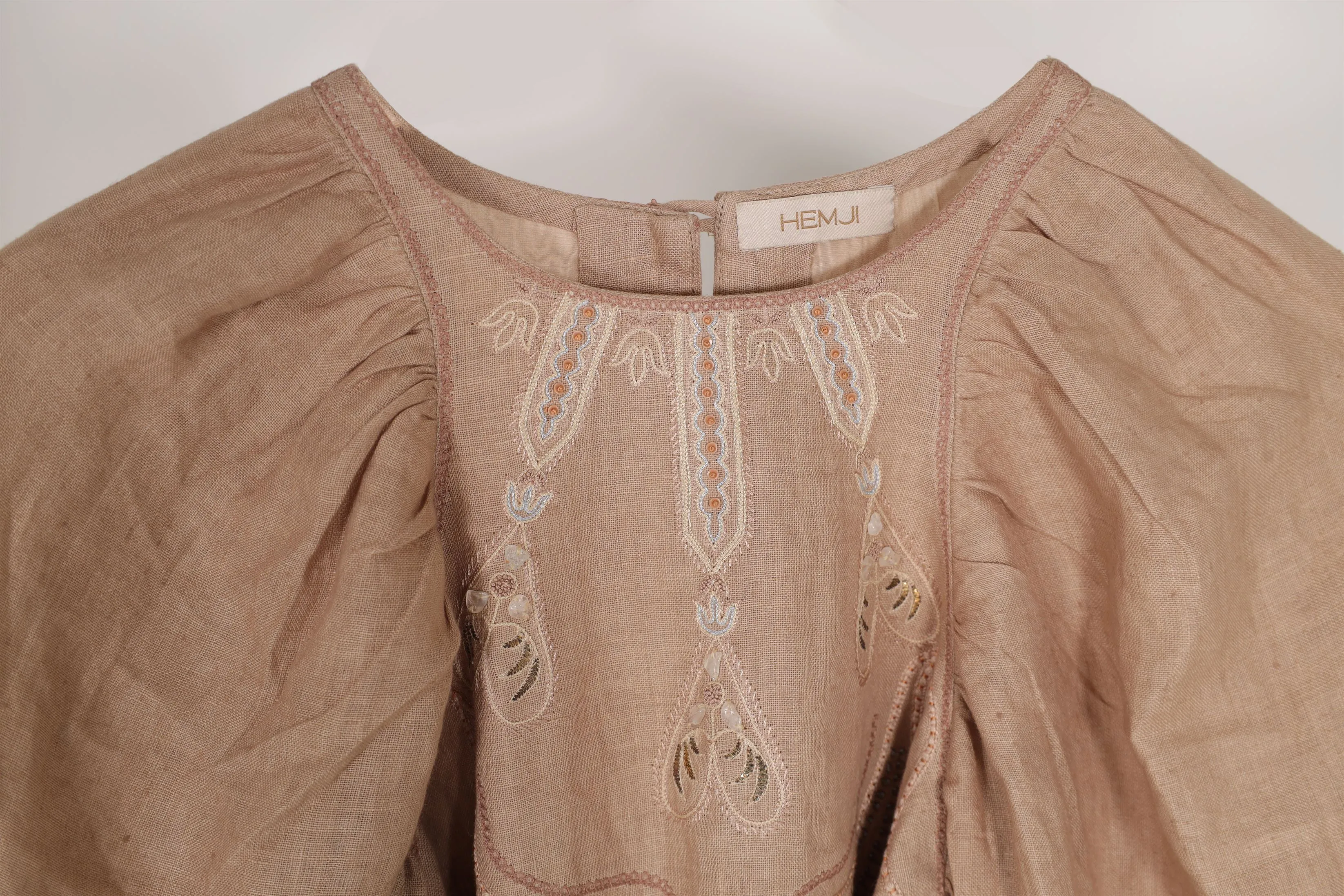 New Season Summer to Fall 2024-Top Flouncy Linen Beige-BG/L/052-Suzanne-Fashion Edit Hemji