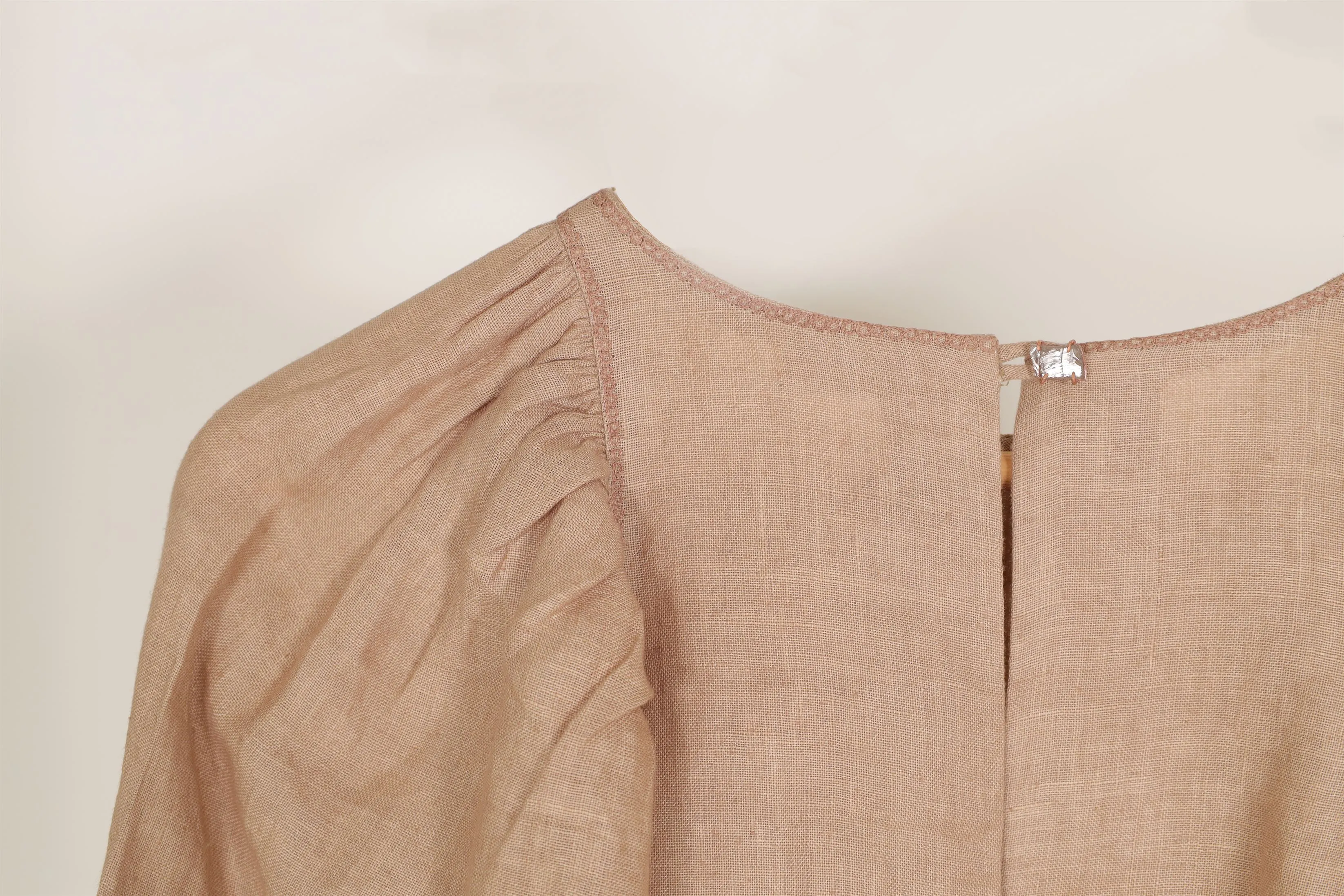 New Season Summer to Fall 2024-Top Flouncy Linen Beige-BG/L/052-Suzanne-Fashion Edit Hemji