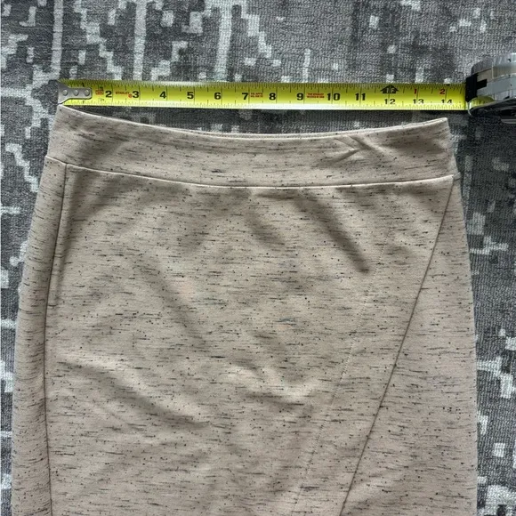 NWOT Kenzie Midi Pencil Skirt Tulip Front Beige Grey