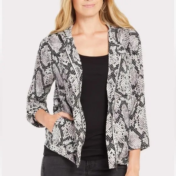 NWT chaser snake print utility bomber jacket
