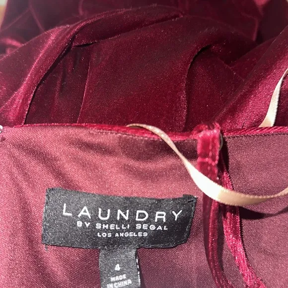 NWT Laundry by Shelli Segal velvet cowl neck midi Dress