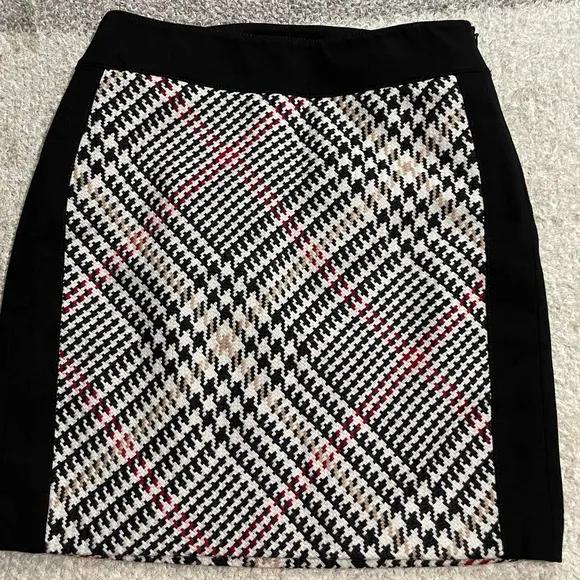 NWT White House Black Market WHBM Womens 4 Plaid Straight Pencil Skirt MSRP $88