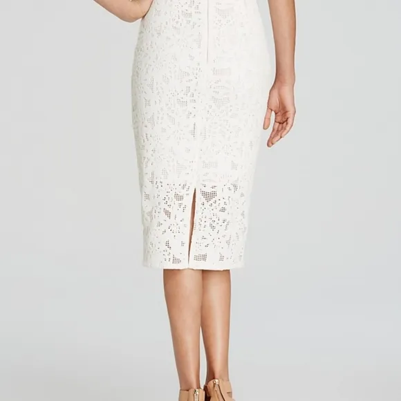 Rebecca Taylor Lazer cut knee length pencil skit in white Size 4
