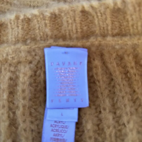 Savage x Fenty Fuzx Fit knit v-neck sweater honeycombs yellow SZ L. NWOT