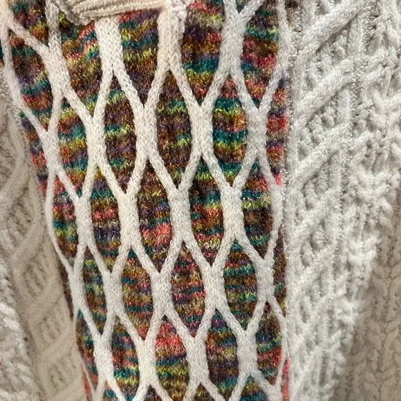 Size Large Dex Bros Cream/Rainbow Cable Knit Sweater