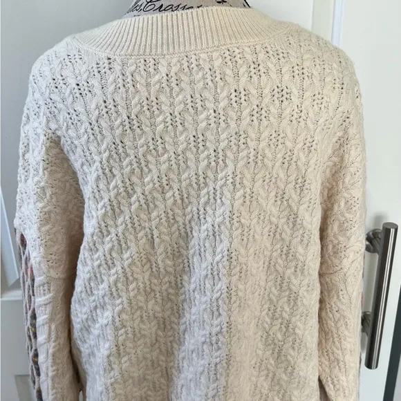 Size Large Dex Bros Cream/Rainbow Cable Knit Sweater