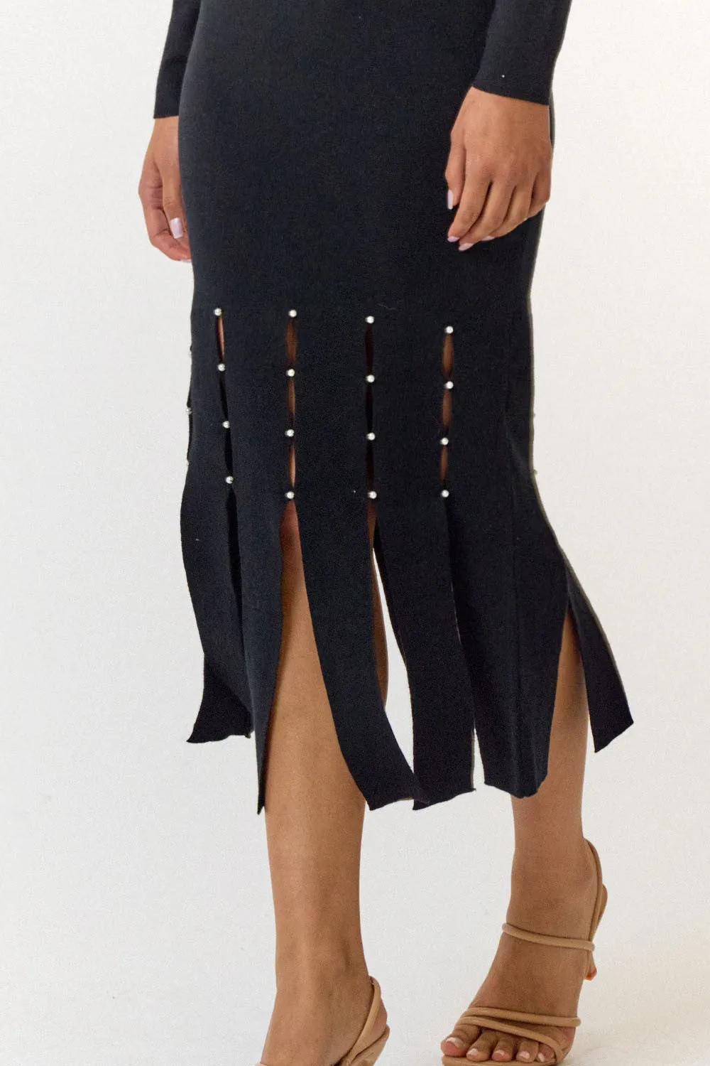 SWEATER DRESS WITH PEARL DETAIL