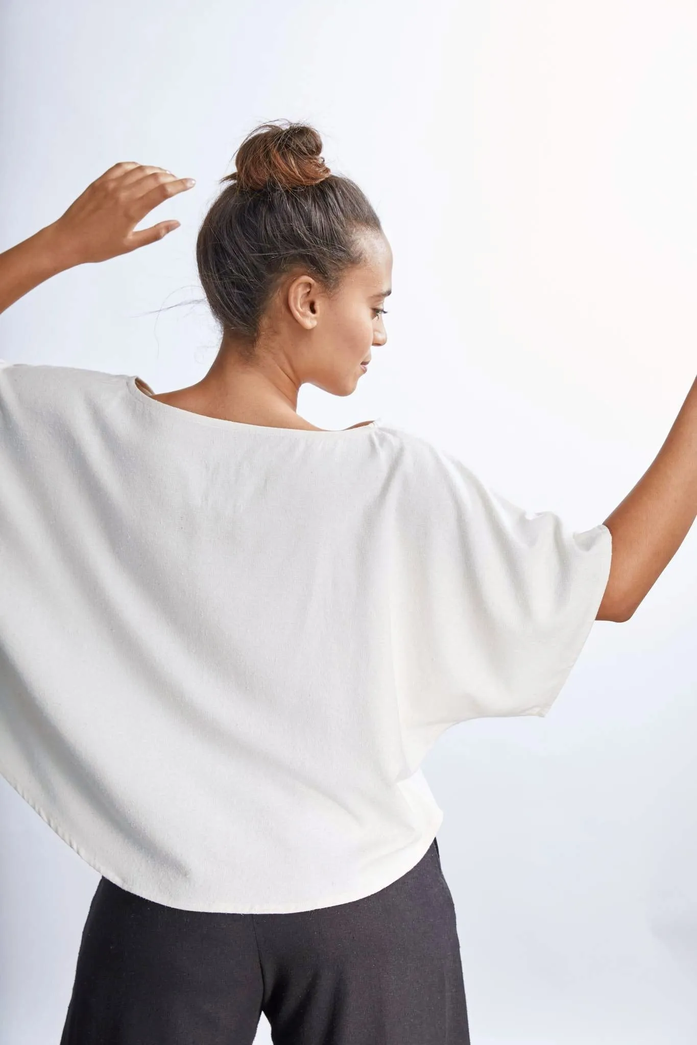 THE BLANK CANVAS TOP