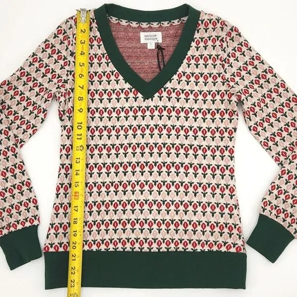 Unique Vintage Beige, Red &amp; Green Tulip Sterling Sweater Womens Size Medium