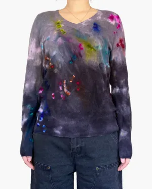 V-NECK BLOSSOMS IN GRAY UPPER BLACK HEM