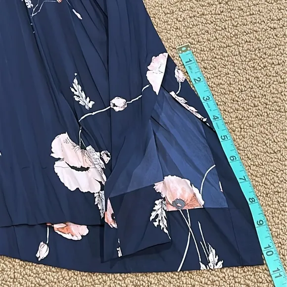 Vince Tossed Poppy A-Line Pleated Tulip Skirt Marine Blue Shark Bite Hem Small