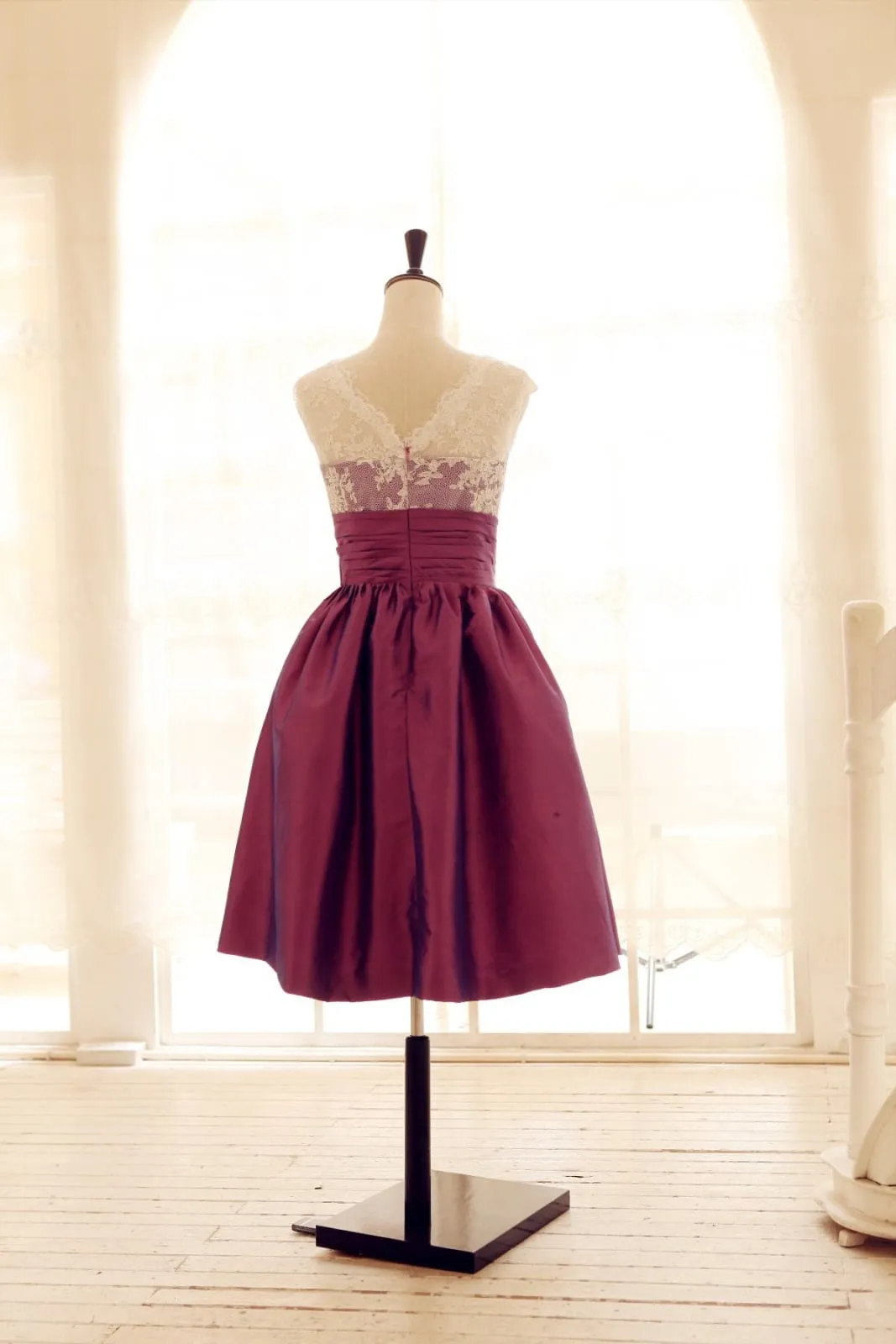 Vintage Ivory Lace Dark Raspberry Taffeta V Back Short Bridesmaid Dress