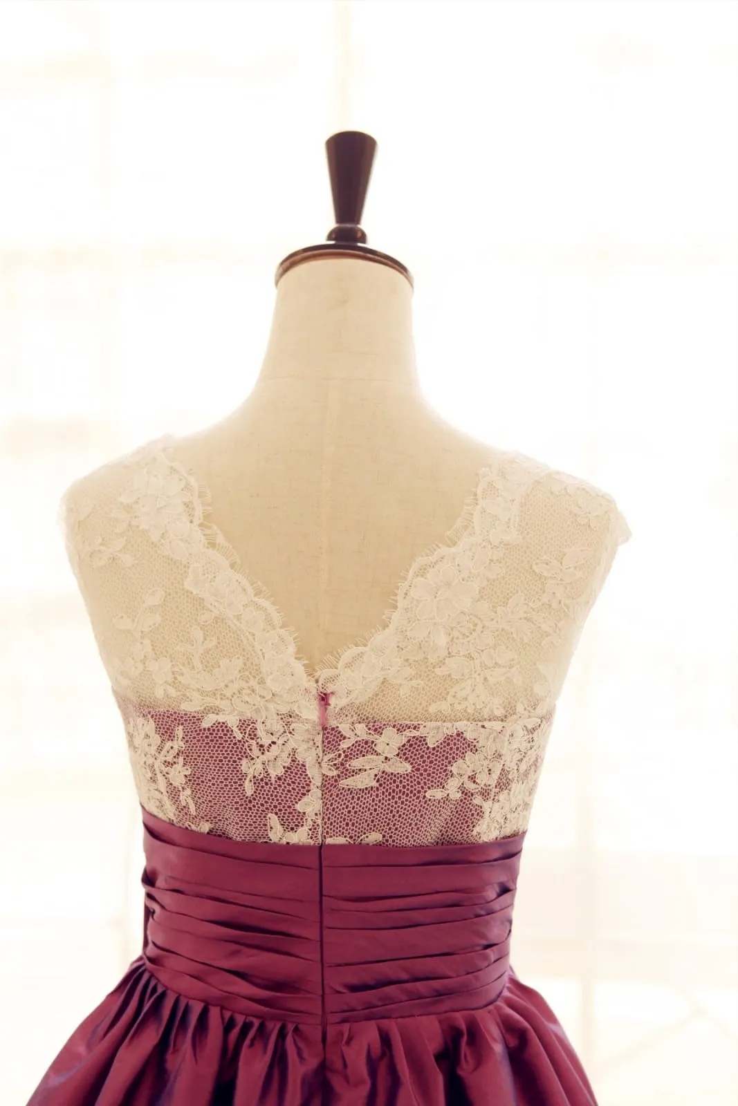 Vintage Ivory Lace Dark Raspberry Taffeta V Back Short Bridesmaid Dress