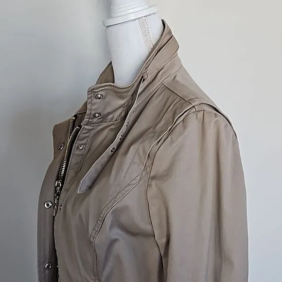 White House Black Market Tan Utility Jacket Versatile Design Women’s Size 10