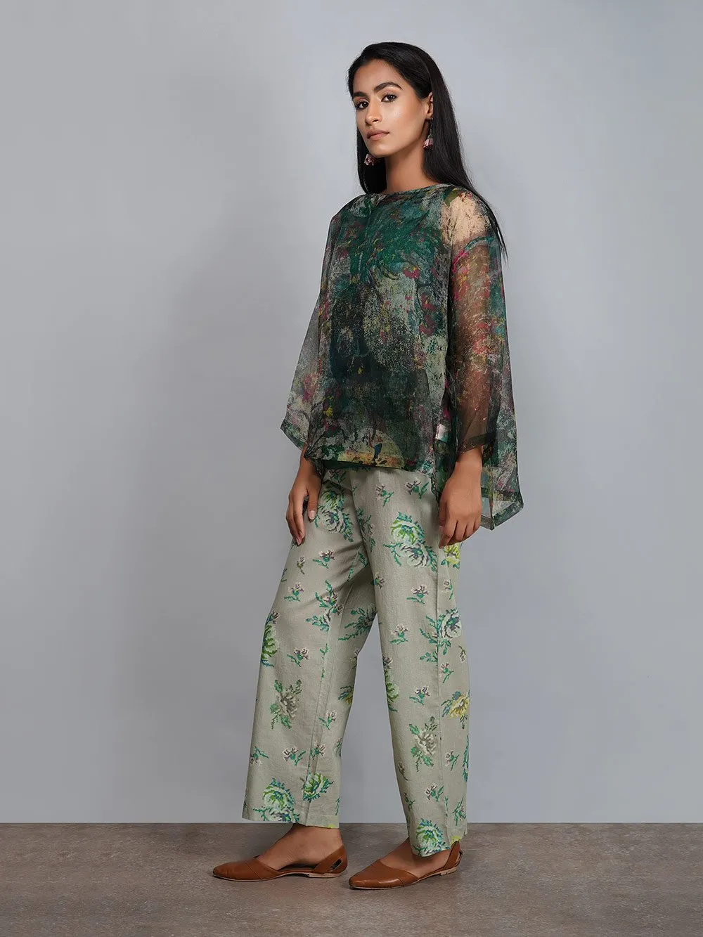 Yavi   I   Silk Organza Top With Solid Slip With Printed Cotton Pant