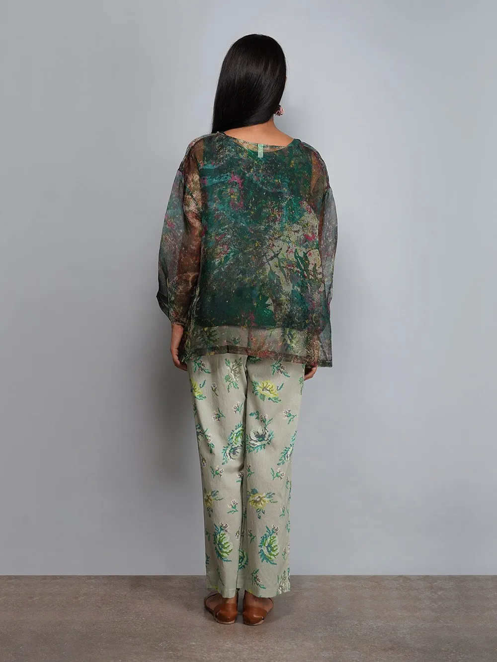 Yavi   I   Silk Organza Top With Solid Slip With Printed Cotton Pant
