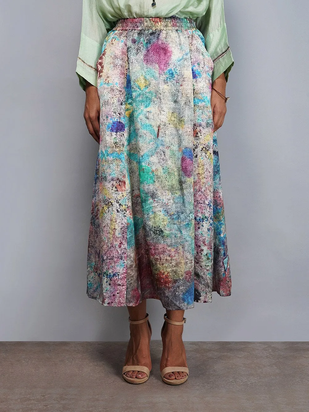 Yavi   I   Soid Silk Top Wth Printed Skirt