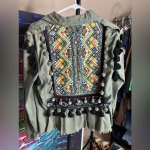 ZARA Green Utility Jacket Detailed Embroidery. Button Up Front, XS